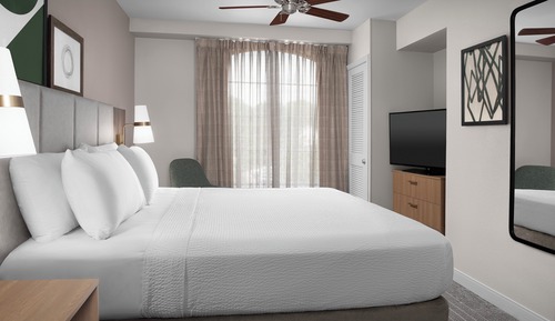 Suite, 1 Bedroom, Kitchen (1 King Bed)