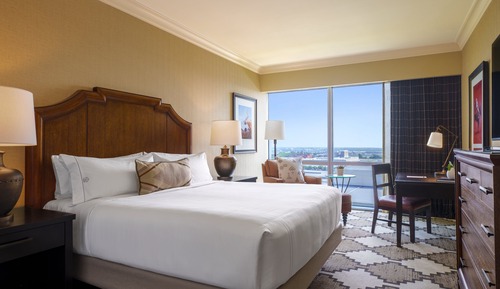 Suite, 1 King Bed, Accessible (Leddy, Roll-In Shower)