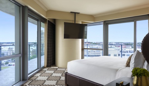 Suite, 1 King Bed (Wrangler)
