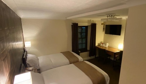 Classic Twin Room, Ensuite