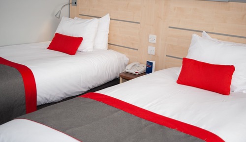 Standard Room, 2 Twin Beds (with Free Hot Breakfast)