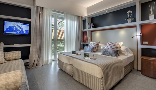 Family Room, Garden View