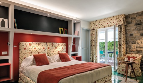 Classic Double or Twin Room, Garden View