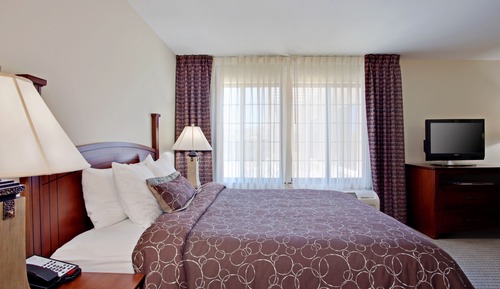 Studio Suite, 1 Queen Bed, Accessible, Kitchen (Comm, Mobil, Accessible Tub)