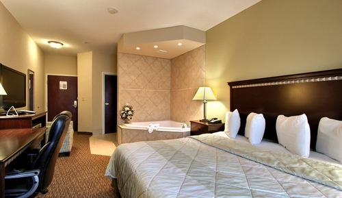 Standard Room, 1 King Bed, Non Smoking, Jetted Tub