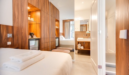 Deluxe Double Room, 1 Queen Bed