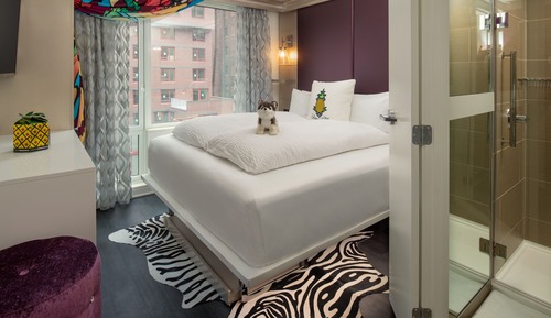 Room, 1 King Bed (Fashionista w Communication Features)