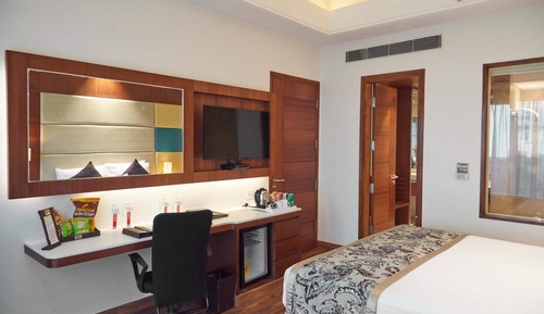 Deluxe Room, 1 King Bed
