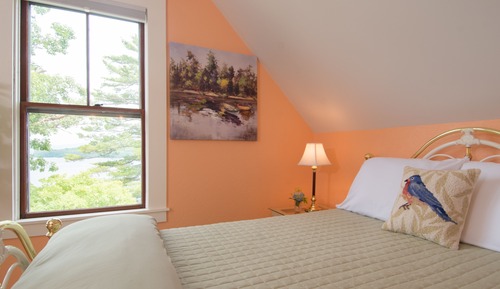 Room (Crystal Lake)