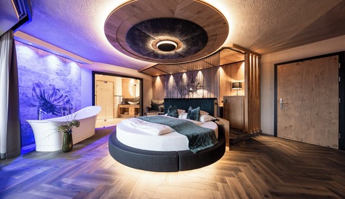 Deluxe Suite, Garden View