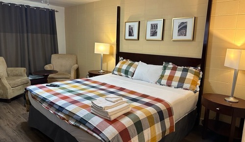 Standard Room, 1 King Bed, Garden View