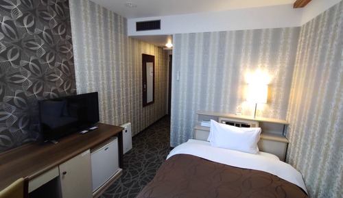 Single Room, Smoking