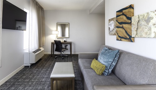 Suite, 1 Bedroom, Mobility Accessible, Kitchen (Transfer Shower)