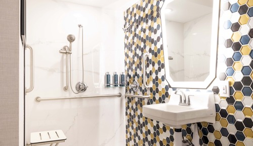 Room, 2 Queen Beds, Accessible (Mobility, Roll-In Shower)