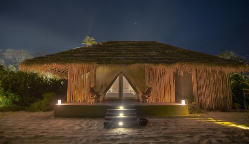 Seafront Deluxe Tent