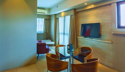 1 Bedroom Suite