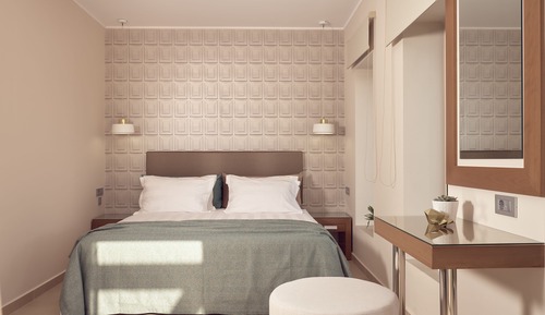 Suite, Jetted Tub