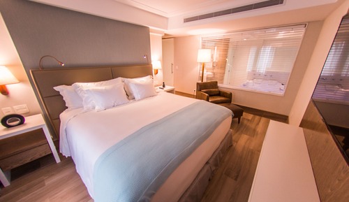 Prestige, Vista para o mar