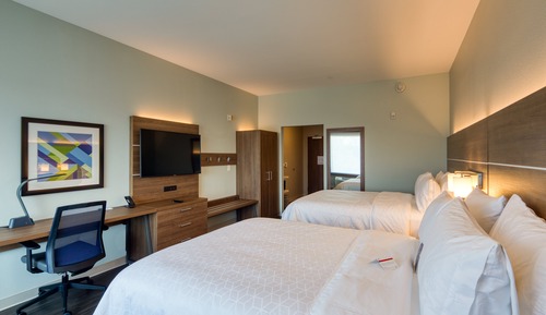 Standard Room, 2 Queen Beds, Mobility Accessible (Roll-In Shower)