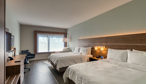 Standard Room, 2 Queen Beds, City View
