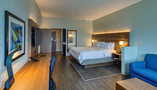 Suite, 1 King Bed, Accessible (Communications)