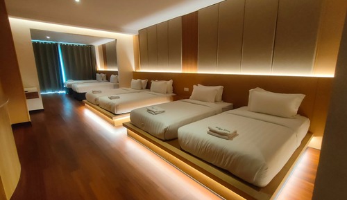 Deluxe Room, Non Smoking, Mountain View