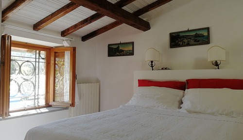 Family Room, 2 Bedrooms