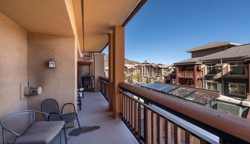 Deluxe Condo