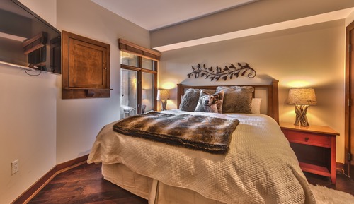 Luxury Condo, 1 King Bed with Sofa bed