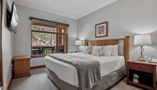 Luxury Condo, Mountainside