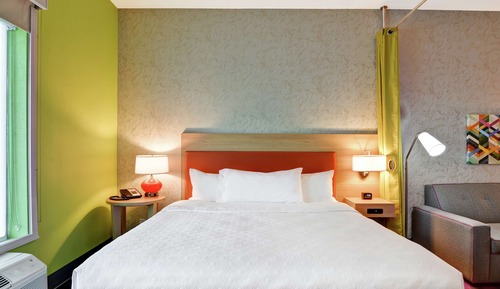 Studio, 1 King Bed, Accessible (Hearing)