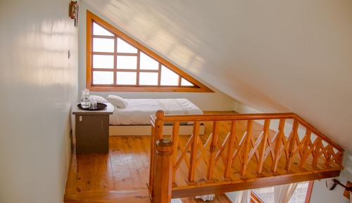 Exclusive Duplex, Non Smoking, Hill View