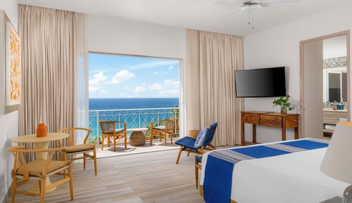 One Bedroom Ocean Balcony
