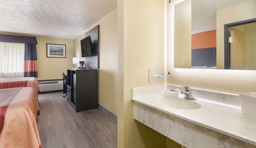 Room, 2 Queen Beds, Non Smoking