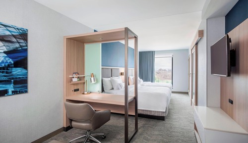 Suite, Multiple Beds (Mobility Accessible, Tub)