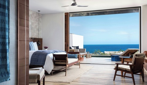 Room, 1 King Bed, Non Smoking, Partial Ocean View (Ground Floor)