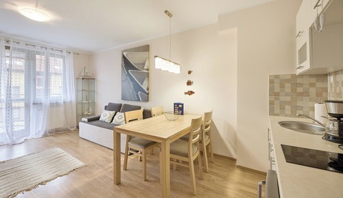 Economy Studio Suite (55/22)