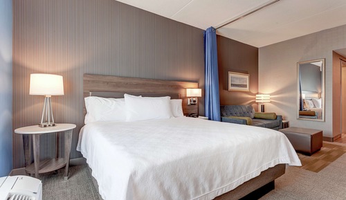 Studio, 1 King Bed, Accessible, Bathtub (Mobility & Hearing)