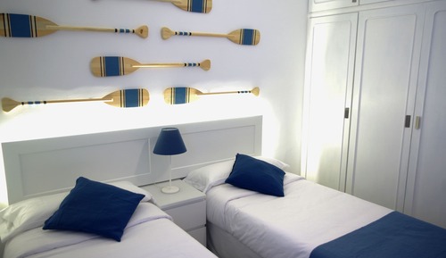 Standard Double Room, 2 Twin Beds (Blue)