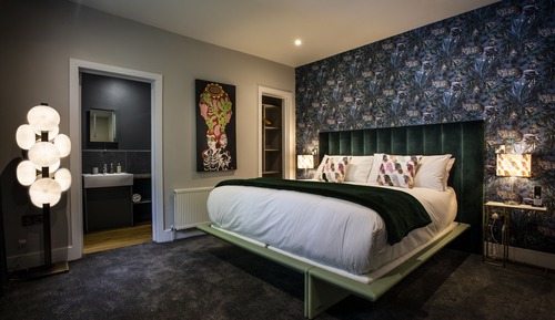 Signature Room