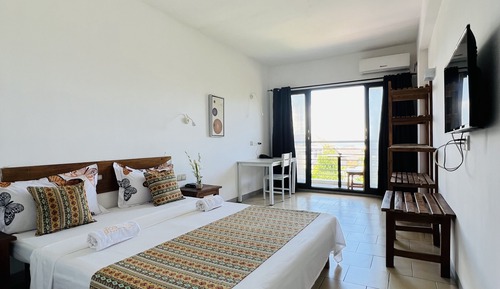 Room, 1 Queen Bed, Beach View