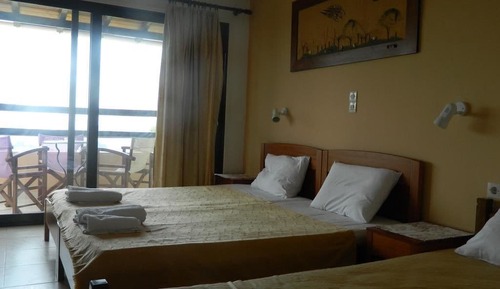 Studio, 3 Twin Beds, Sea View