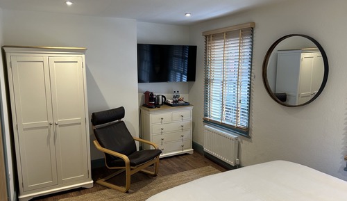 Superior Double Room, Ensuite (Room 10)