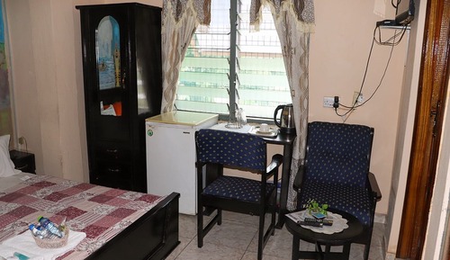 Superior Room, Refrigerator