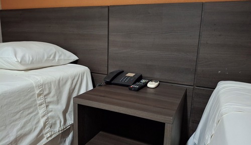Executive Suite, 2 Twin Beds