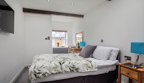 Double Room, No View (Room 10)