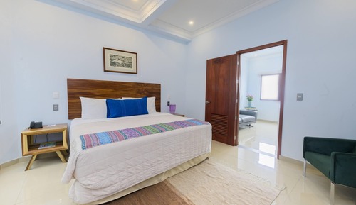 Junior Suite, 1 King Bed, Kitchenette