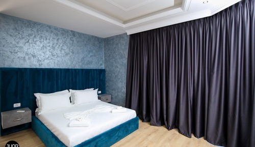 Deluxe Studio Suite