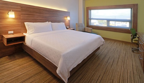 Standard Room, 1 King Bed, Accessible