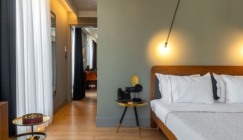 Epic 2 Bedroom Suite with Balcony with Acropolis View